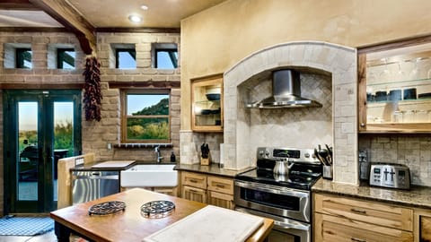 This fully equipped kitchen includes spices, instant coffee maker + filters