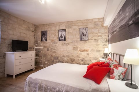 Lovely modern studio apartment Ursa, Trogir center
