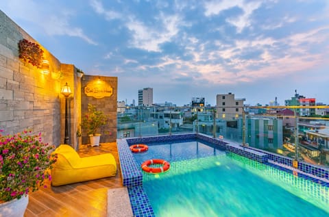 Outdoor pool, sun loungers