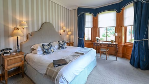 In-room safe, individually decorated, individually furnished, desk