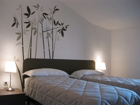 Double or Twin Room, Shared Bathroom | Desk, soundproofing, rollaway beds, free WiFi
