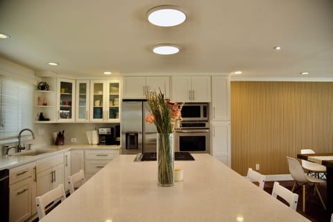 Kitchen island