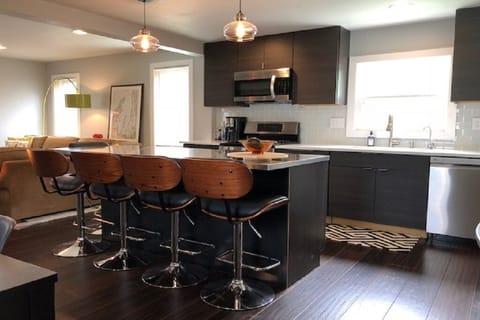 Kitchen and Counter Dining