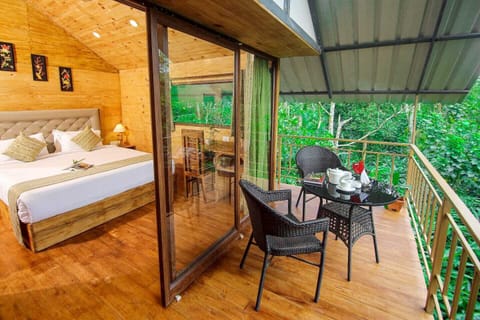 Exclusive Tree House, Garden View | 5 bedrooms, in-room safe, desk, blackout drapes
