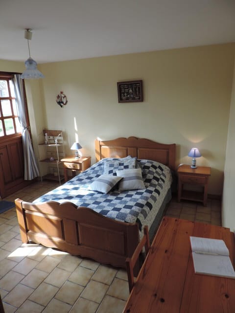 Individually decorated, individually furnished, free cribs/infant beds