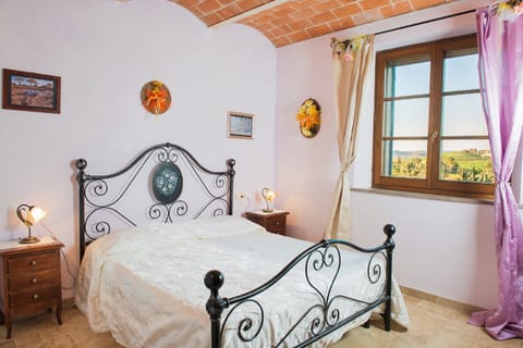 Apartment, 1 Bedroom | Iron/ironing board, free WiFi, bed sheets