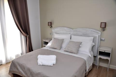 Comfort Double Room, Garden View | In-room safe, individually furnished, desk, blackout drapes
