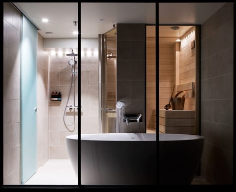 Lapland Suite | Bathroom | Hair dryer, slippers, bidet, heated floors