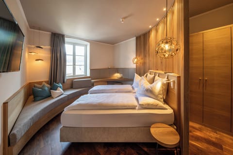 Comfort Double Room | Down comforters, in-room safe, desk, free WiFi