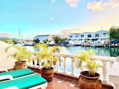 Luxury Townhome, Multiple Beds, Non Smoking | 2 bedrooms, in-room safe, blackout drapes, iron/ironing board