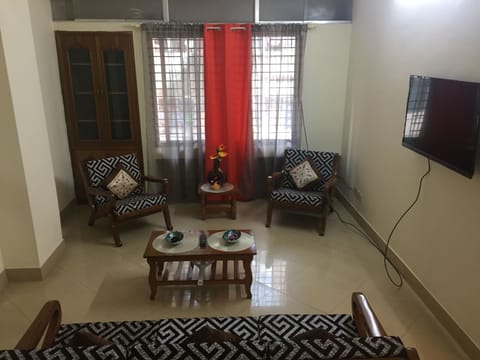 Economy Apartment, 2 Double Beds, Non Smoking | Living room