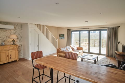 Panoramic House, Ensuite, Courtyard View (PigLet) | Lounge