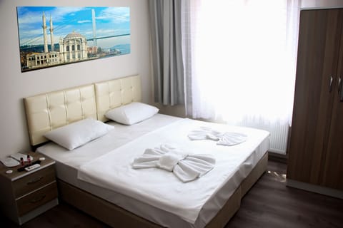 Minibar, soundproofing, iron/ironing board, free WiFi