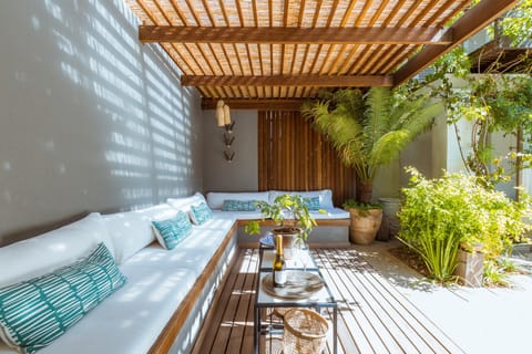 Sundeck