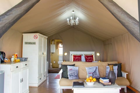 Luxury Tent, 1 Double Bed with Sofa bed | Premium bedding, in-room safe, blackout drapes, iron/ironing board