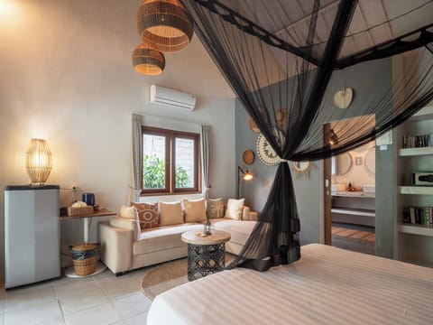 Lila Deluxe Room | Living area