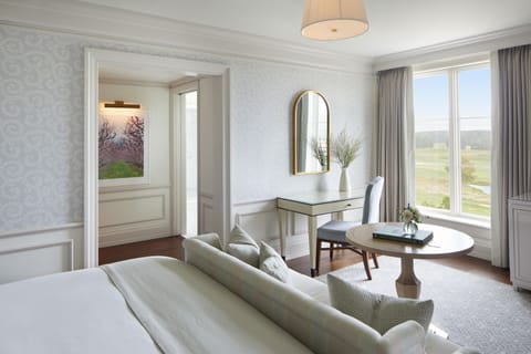 Premium bedding, down comforters, memory foam beds, free minibar items