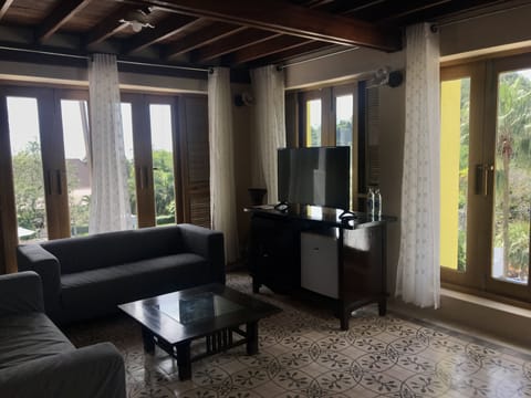 Family Penthouse, 3 Bedrooms, Ocean View, Sea Facing | Living area | 28-inch LCD TV with satellite channels