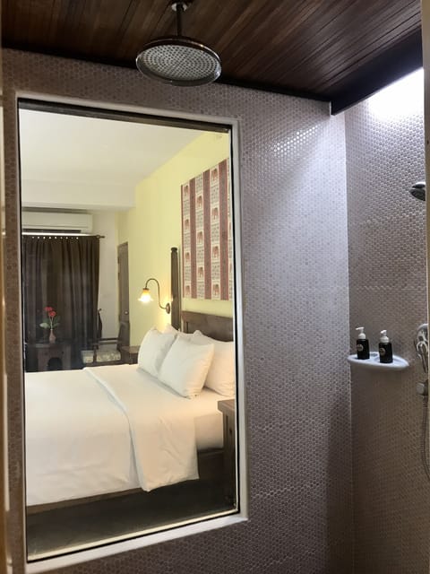 Premium Double Room, 1 Bedroom, Garden View | Minibar, individually decorated, individually furnished, desk