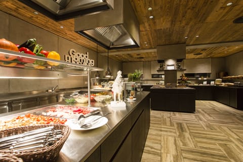 Daily buffet breakfast (EUR 20 per person)