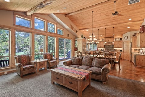 House, 6 Bedrooms | Interior