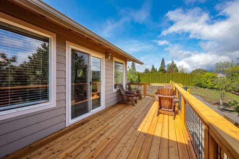 House, 2 Bedrooms | Property grounds