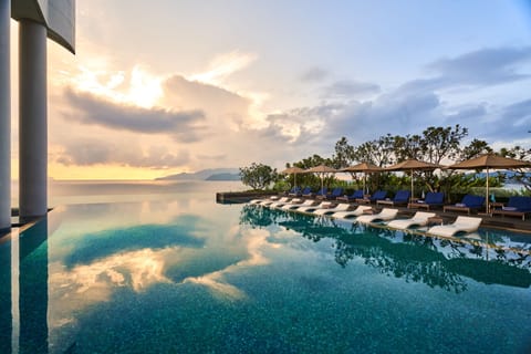 Outdoor pool, sun loungers