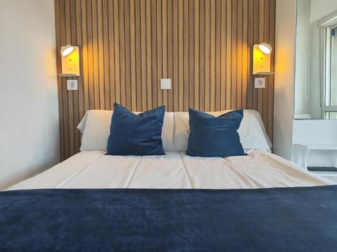 Double or Twin Room | Desk, laptop workspace, free WiFi, bed sheets