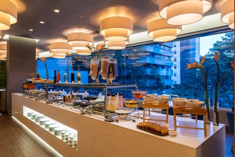 Daily cooked-to-order breakfast for a fee