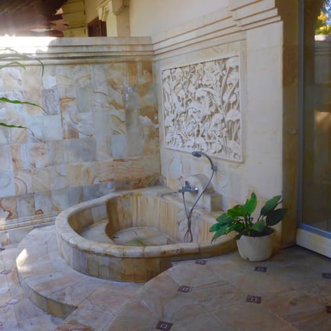 Shower, rainfall showerhead, hair dryer, towels