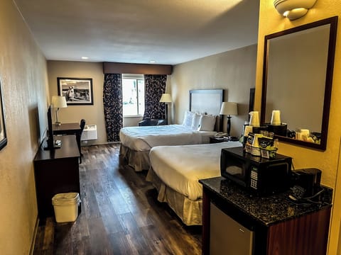 Standard Room, 2 Queen Beds, Non Smoking, Refrigerator (Pet Friendly) | Room amenity