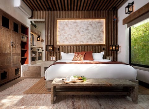 Design Suite, 1 King Bed, Non Smoking, Ensuite | Premium bedding, down comforters, in-room safe, individually decorated