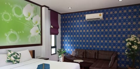 Superior Double Room with Balcony | In-room safe, blackout drapes, WiFi (free)