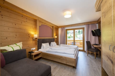 Standard Double Room, Balcony, Mountain View (Fichte) | Premium bedding, in-room safe, desk, soundproofing