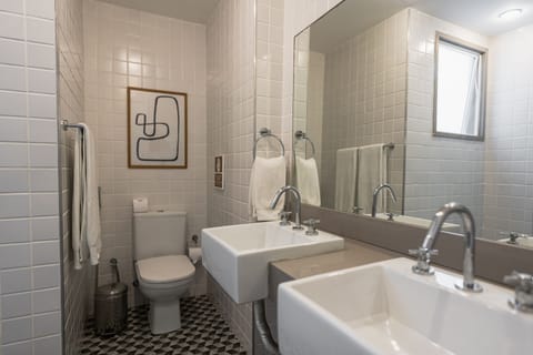 Superior Room | Bathroom
