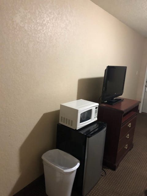 Standard room, 2 double beds. | Blackout drapes, soundproofing, iron/ironing board, free WiFi