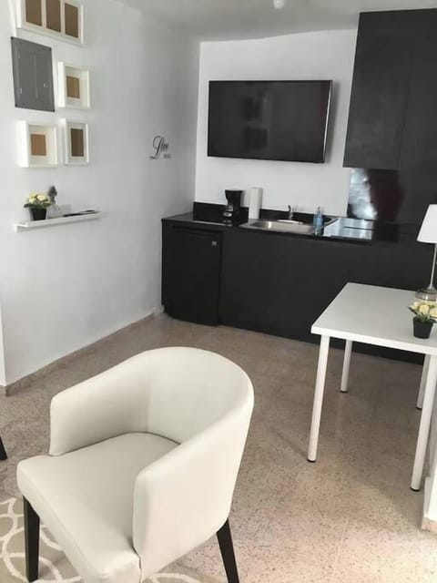 Comfort Studio | Living area | Smart TV