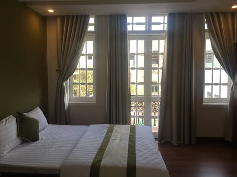 Superior Room | Minibar, desk, blackout drapes, WiFi (free)