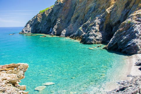 Beach nearby, sun loungers, beach umbrellas, beach towels