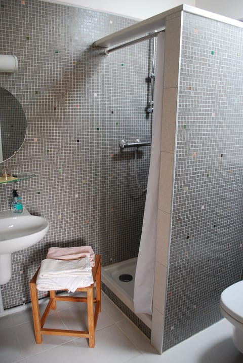 Double Room (Vieux Tilleul) | Bathroom | Shower, eco-friendly toiletries, hair dryer, towels