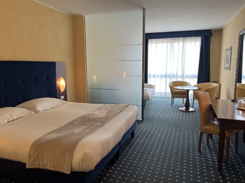 Premium bedding, minibar, in-room safe, desk