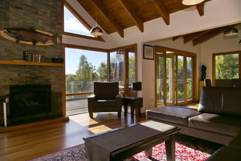 Deluxe Villa, 4 Bedrooms | Desk, iron/ironing board, free WiFi, bed sheets