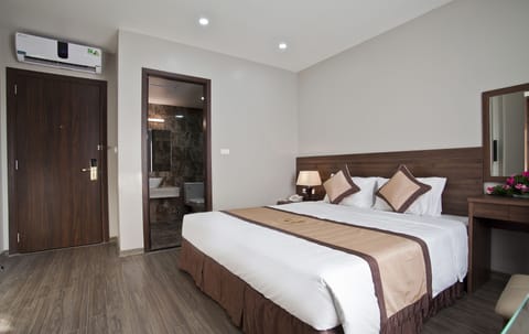 Superior Double Room | Minibar, in-room safe, desk, soundproofing