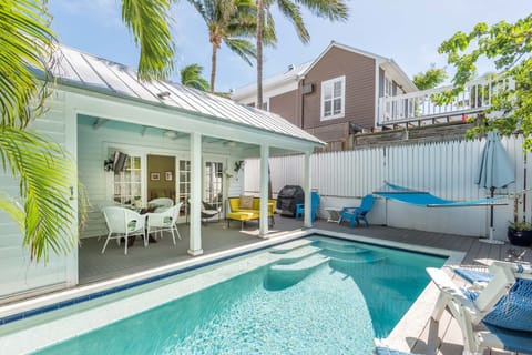 Over sized private pool/Rear deck and dining