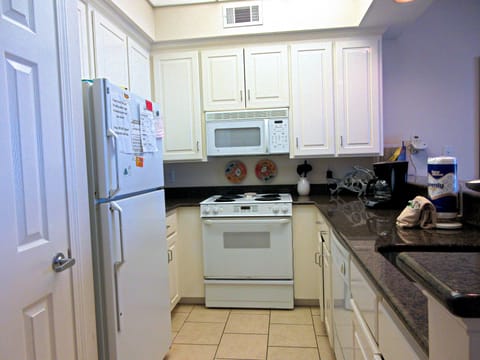 view of oven in kitchen