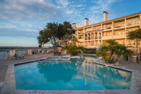 North side pool with hot tub