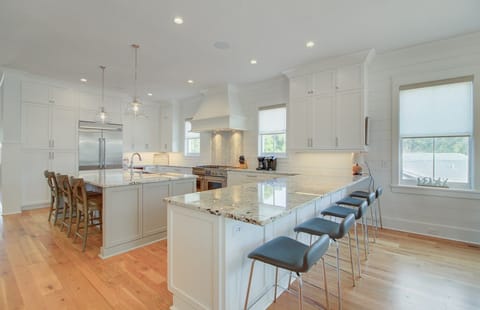 Seating for Eight in Kitchen