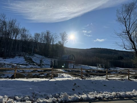 NEW Timbertown Quad Lift, Walk to/from
