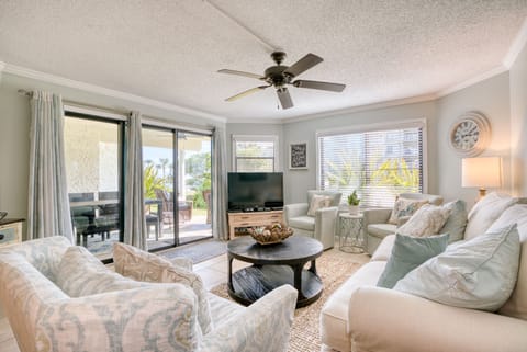 Living Room - View to Porch