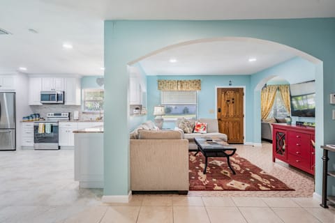 Colors are real Florida colors , light & airy